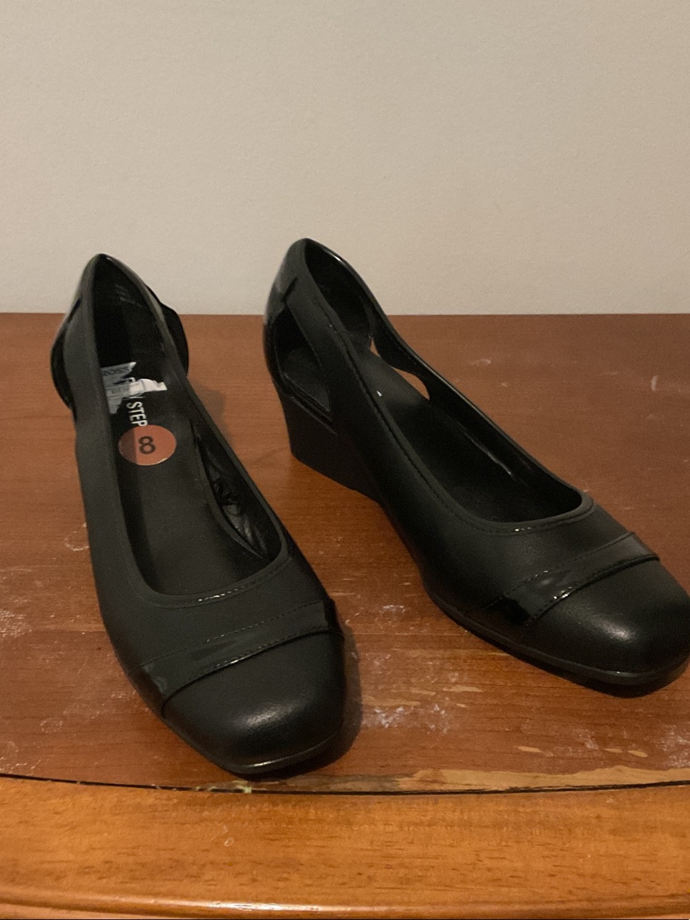 Women's Black Wedge Pumps - Sleek Everyday Comfort